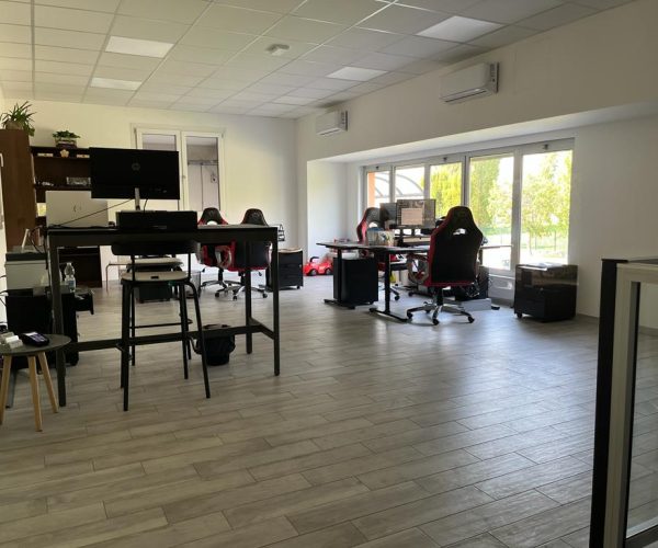 thumbnail_PHOTO-2022-08-29-16-16-46